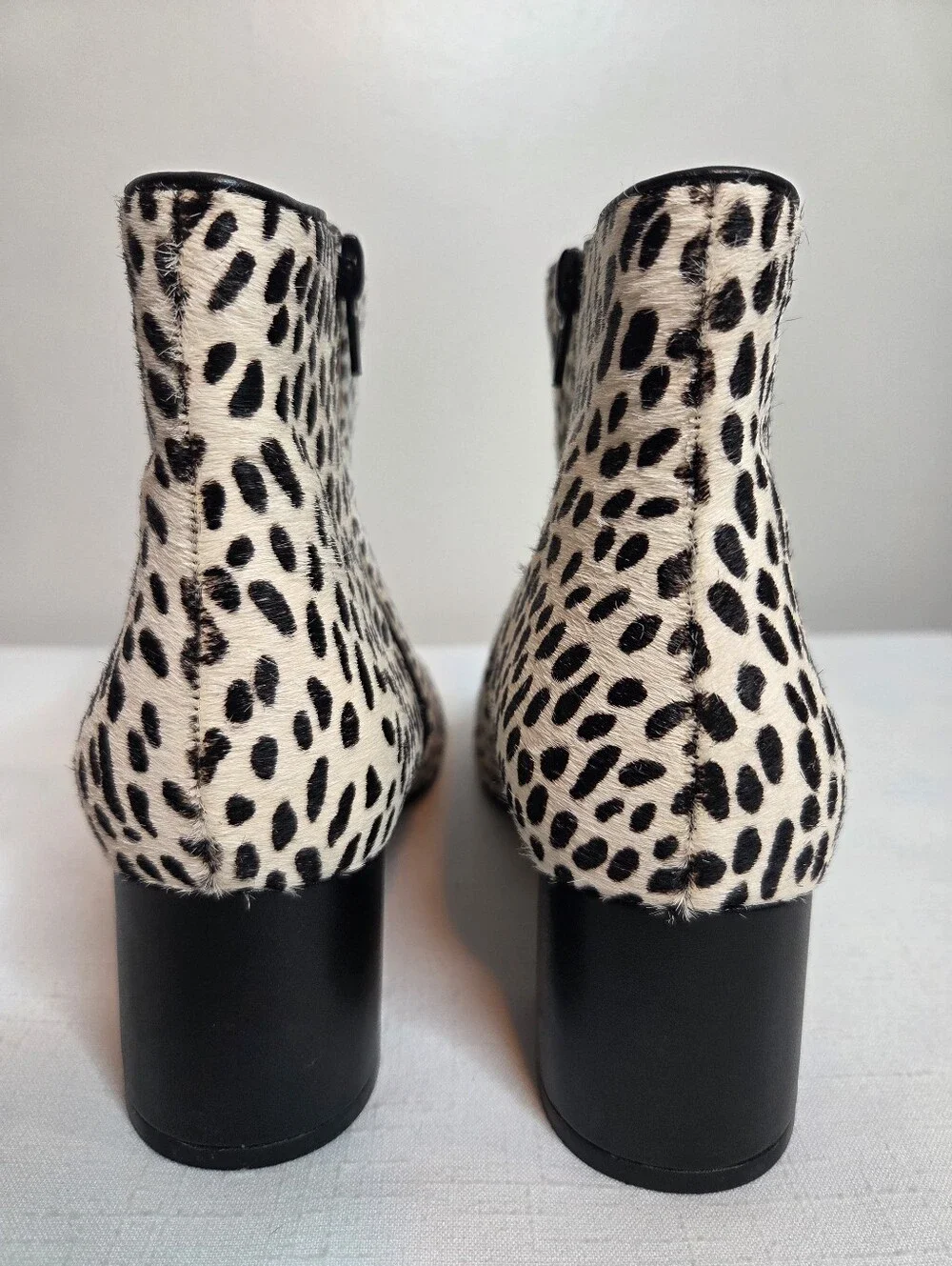Clarks Sheer Flora 2 Leopard Print Calf Hair Ankle Boots Leather Size 9